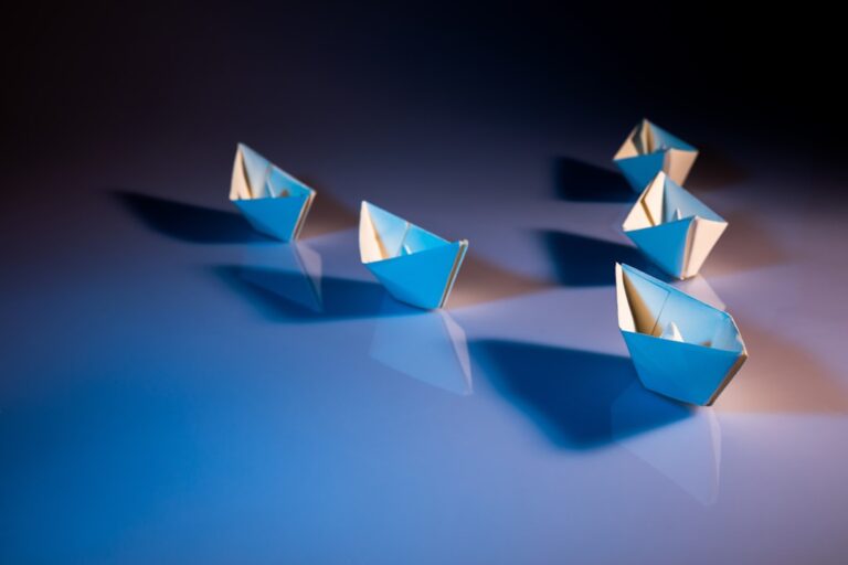 Leadership als Fundament eines starken Pharma-Standorts: Warum Führung, Kultur und Haltung über Resilienz entscheiden.